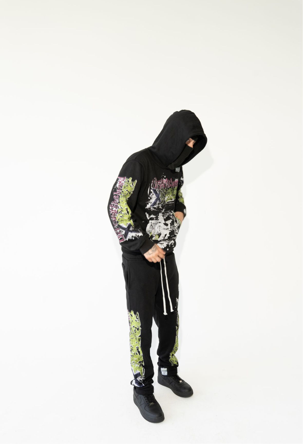 Offskiithebrand X MillionaireMenace sweatpants set black